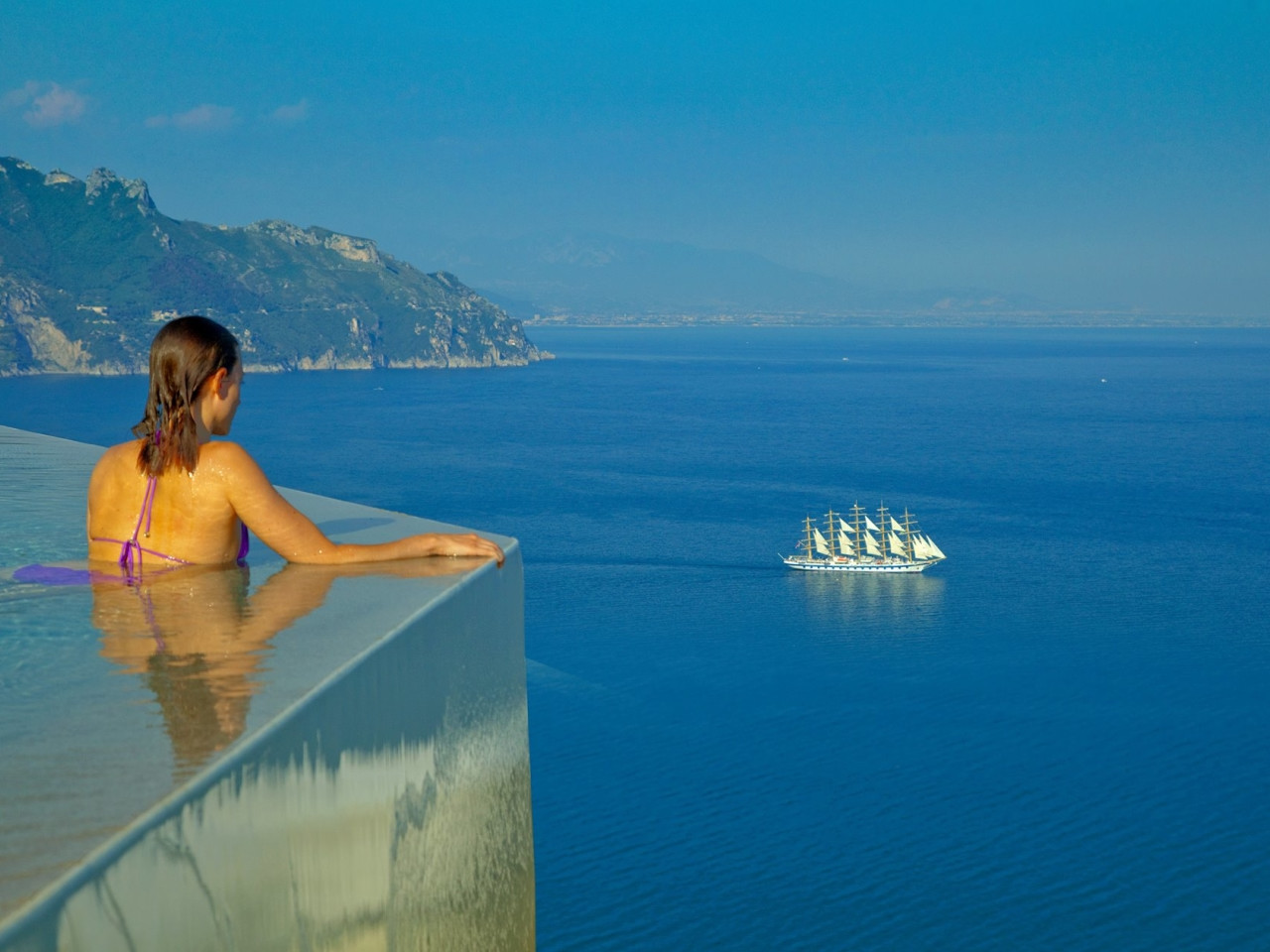 Hotels with the infinity pool on the Amalfi Coast - Travel Amalfi Coast